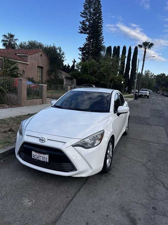 Vic’s Pressure Washing & Auto Detailing work 8